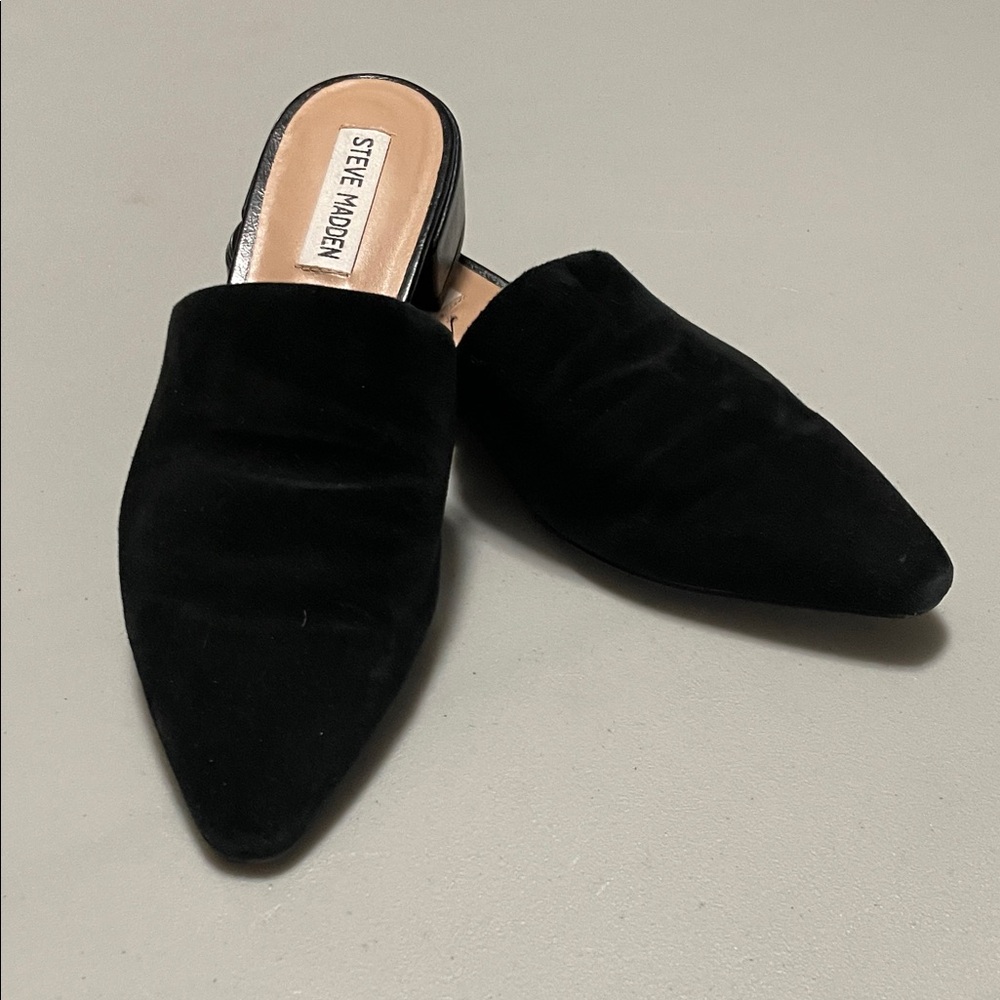 Steve Madden Suede flats